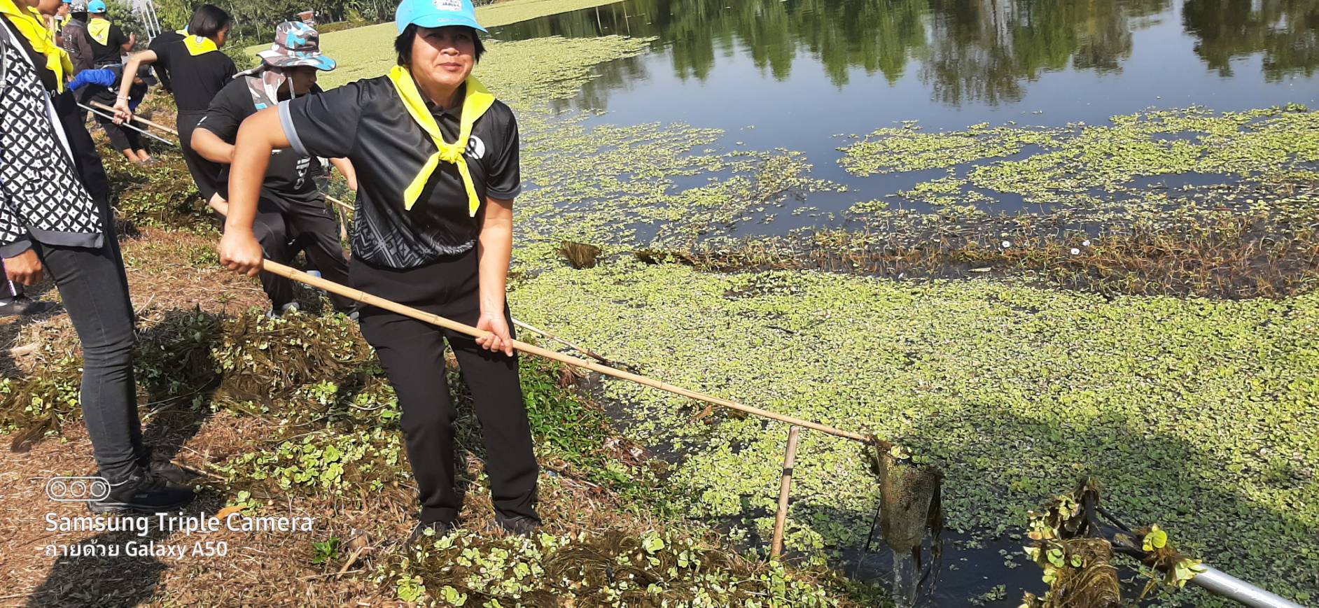 พช.กุดรัง ผนึกกำลังจิตอาสาพระราชทาน "เราทำความ ดี ด้วยหัวใจ" พัฒนาภูมิทัศน์หนองแต้ สร้างความสะอาดสวยงามในชุมชน