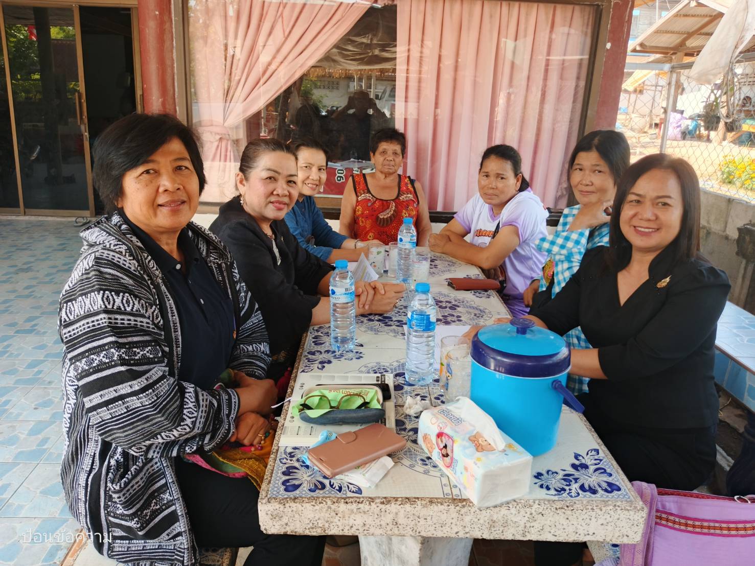 พช.มหาสารคาม ลงพื้นที่กุดรัง! ติดตาม "กองทุนพัฒนาบทบาทสตรี" หนุนกลุ่มเลี้ยงโค-ขนมไทย ต่อยอดอาชีพรับปี 69