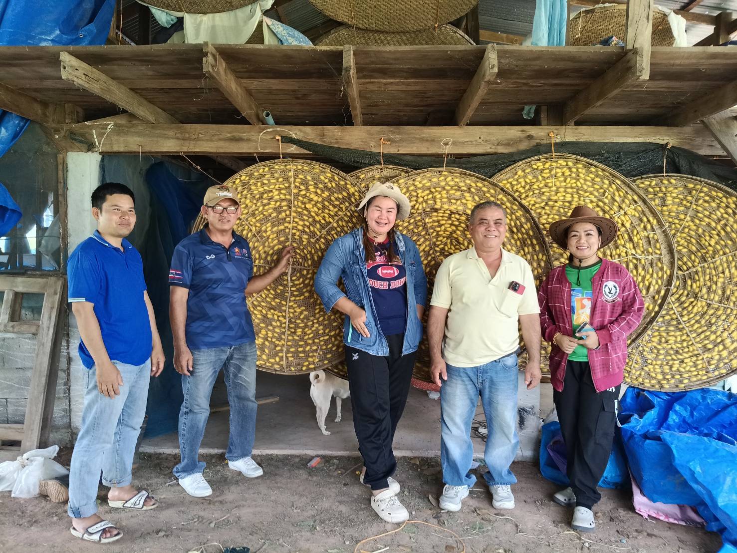 นักศึกษา มสธ. ลงพื้นที่ศึกษาดูงาน “โคก หนอง นา โมเดล” แปลงนายธีระ ดงเสือ มุ่งเรียนรู้ศาสตร์พระราชาเพื่อการพึ่งพาตนเองสู้วิกฤต