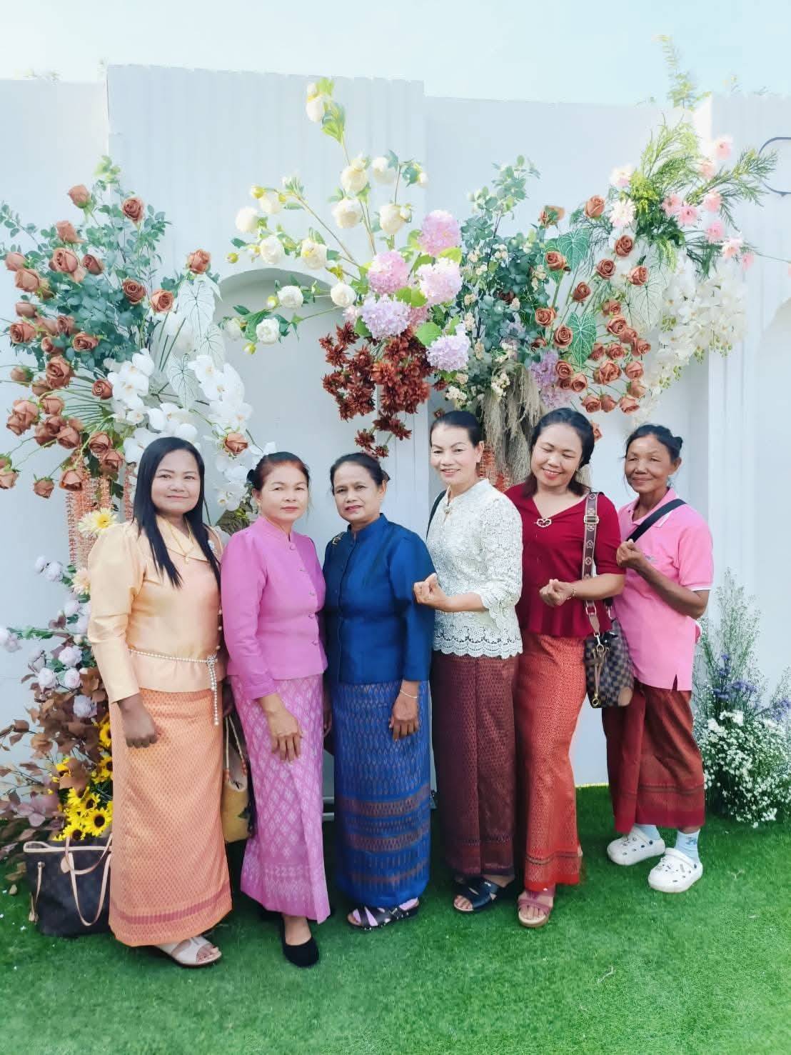 พัฒนาชุมชนกุดรัง นำผู้ประกอบการ OTOP ติวเข้ม “ยกระดับผ้าไหมสู่สากล” สร้างอัตลักษณ์ถิ่น มุ่งสู่ตลาดระดับโลก